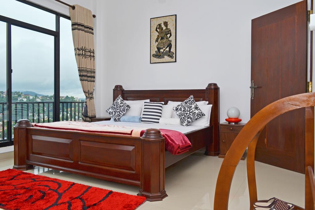 Angel Tower Bed & Breakfast แคนดี้ ภายนอก รูปภาพ