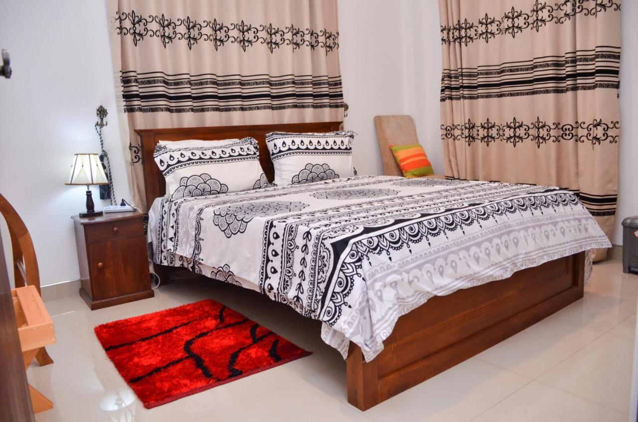 Angel Tower Bed & Breakfast แคนดี้ ภายนอก รูปภาพ